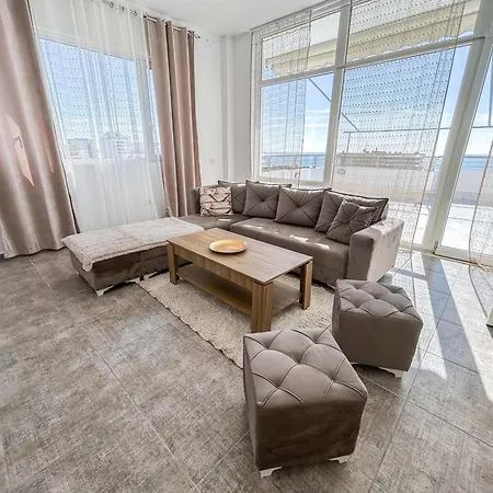 Penthouse 696 * Durres