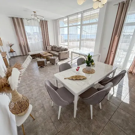 Apartment Penthouse 696